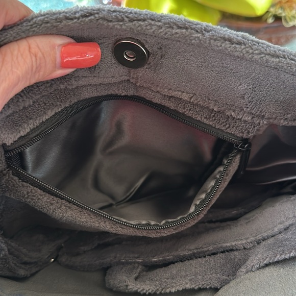 New Chanel Prescision GWP with Crossbody Dust Bag - Picture 6 of 11